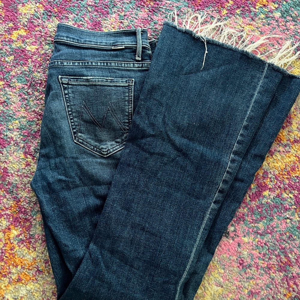 MOTHER The Weekender Fray Jeans - Picture 2 of 5